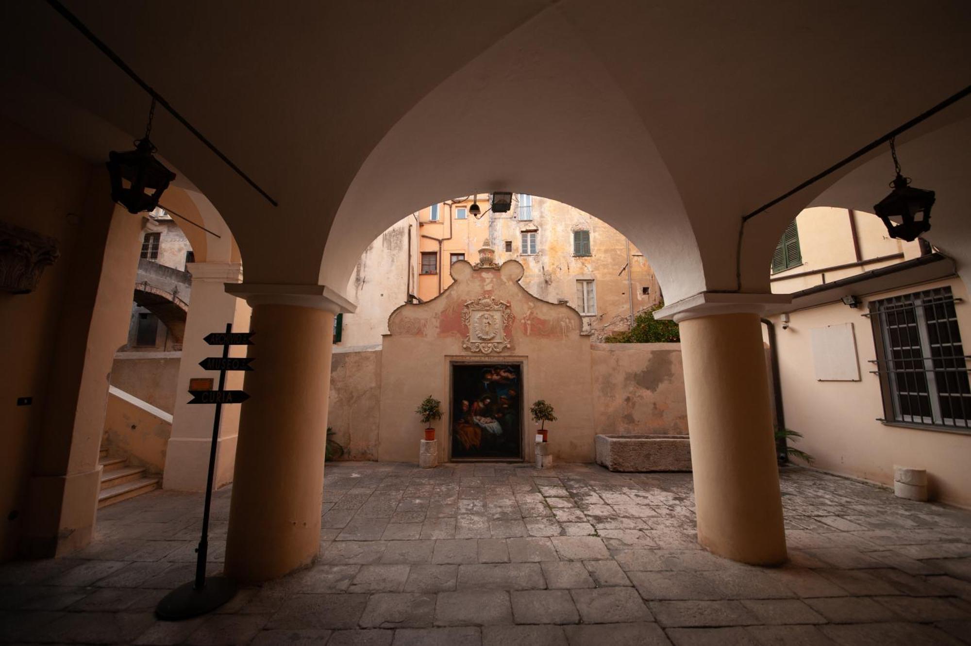 Nicoletta Rivieraholiday Albenga Exterior photo