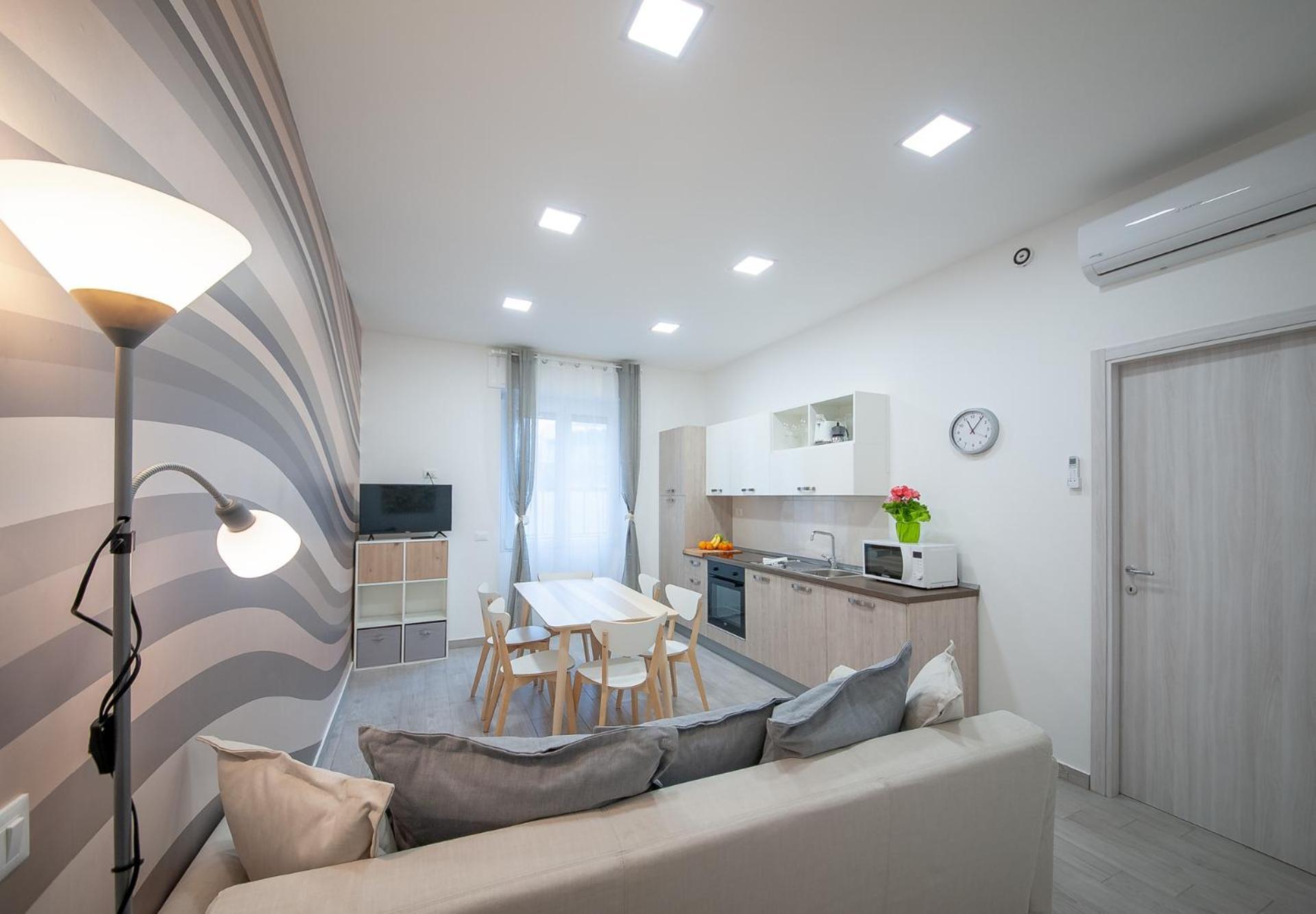 Nicoletta Rivieraholiday Albenga Exterior photo